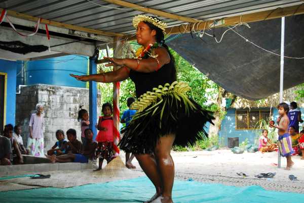 kiribati dance