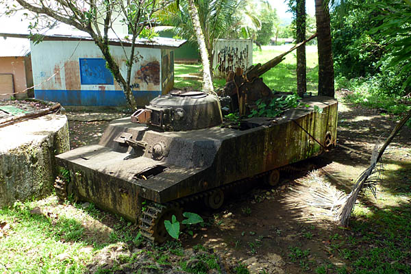 放置された旧日本軍の戦車